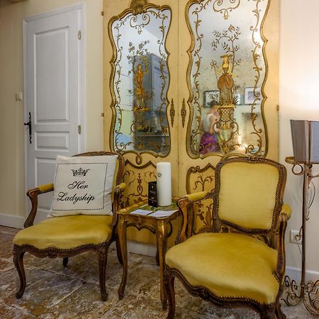 コンドン Champagne House - Elegance, Luxury And Charm Bed & Breakfast エクステリア 写真