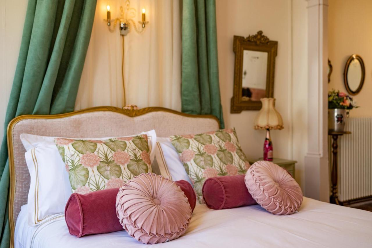 コンドン Champagne House - Elegance, Luxury And Charm Bed & Breakfast エクステリア 写真