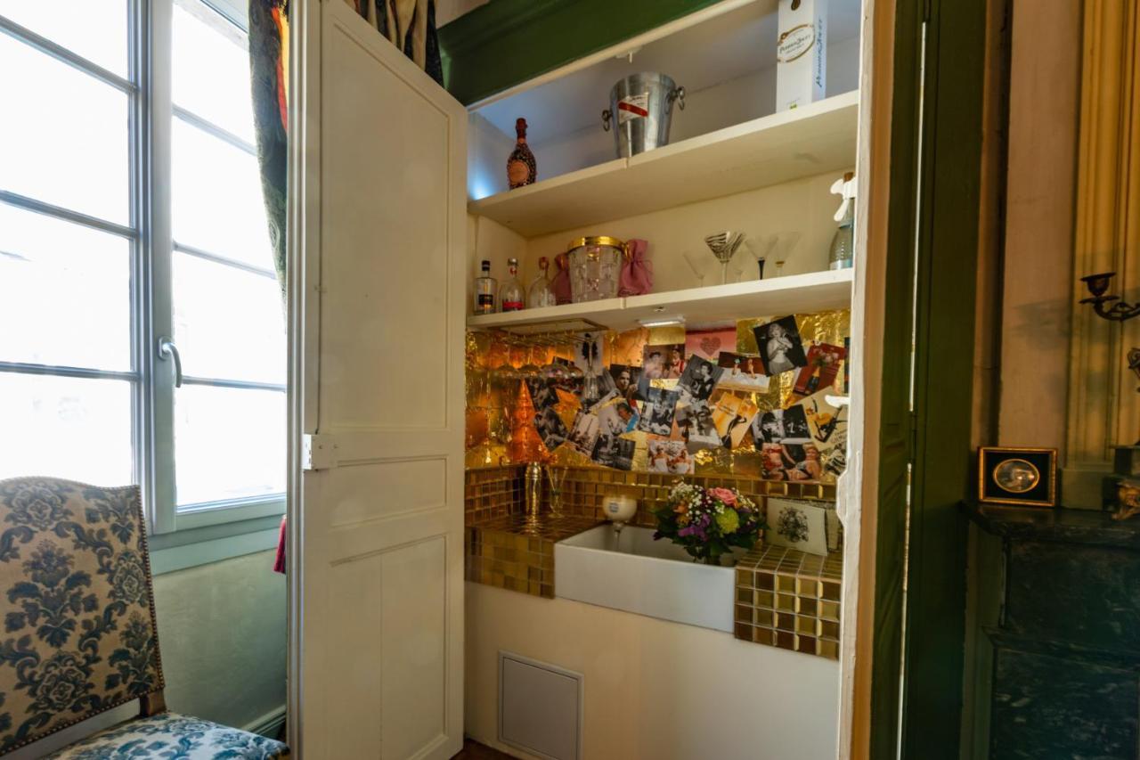 コンドン Champagne House - Elegance, Luxury And Charm Bed & Breakfast エクステリア 写真