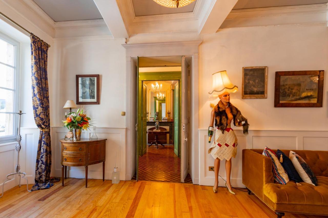 コンドン Champagne House - Elegance, Luxury And Charm Bed & Breakfast エクステリア 写真