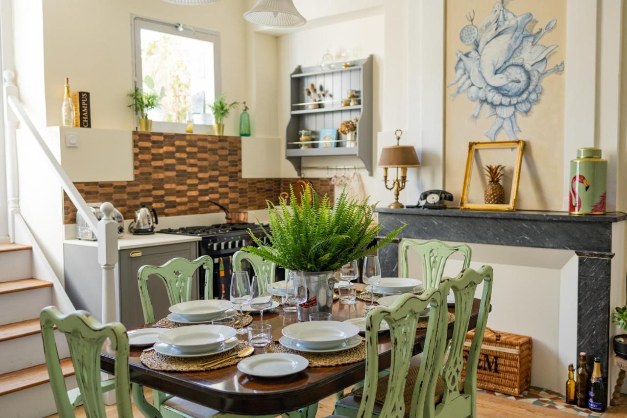 コンドン Champagne House - Elegance, Luxury And Charm Bed & Breakfast エクステリア 写真
