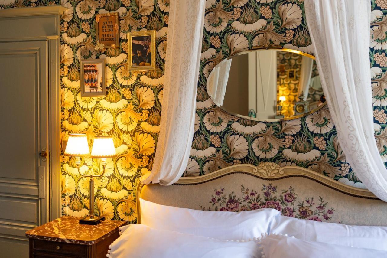 コンドン Champagne House - Elegance, Luxury And Charm Bed & Breakfast エクステリア 写真