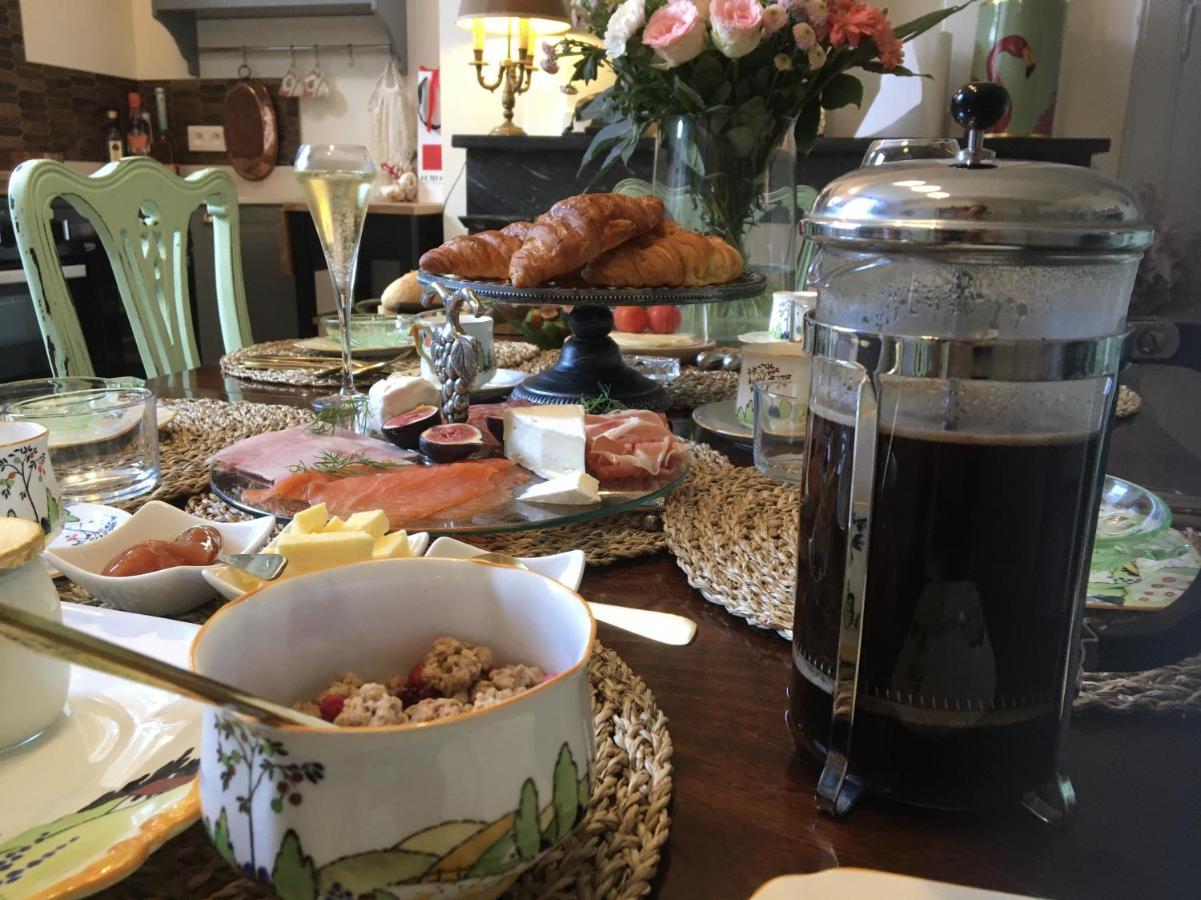 コンドン Champagne House - Elegance, Luxury And Charm Bed & Breakfast エクステリア 写真